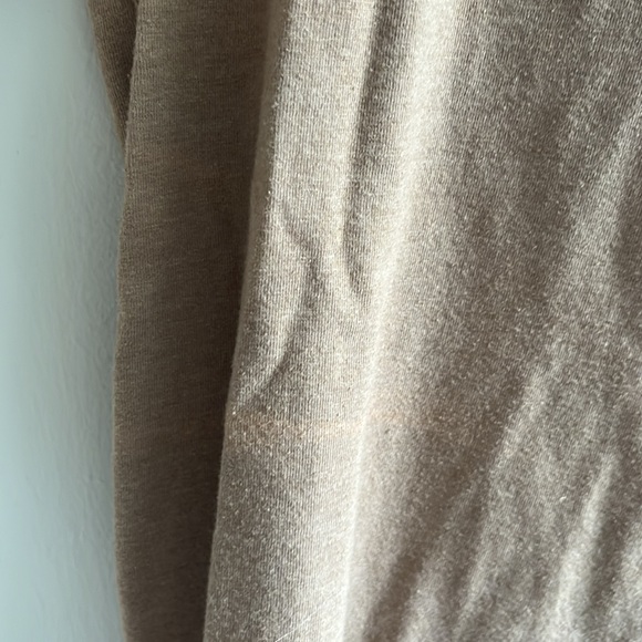 Patagonia men’s tan tee with fish and trident graphic - Picture 5 of 7